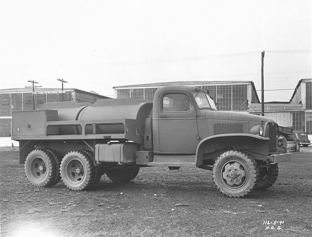 GMC_CCKW_750_Gas_Tanker