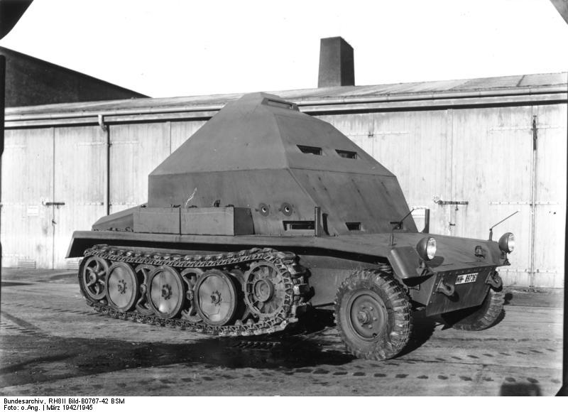 RH-8 II derived from the SdKfz 10 as Feuerleitpanzer